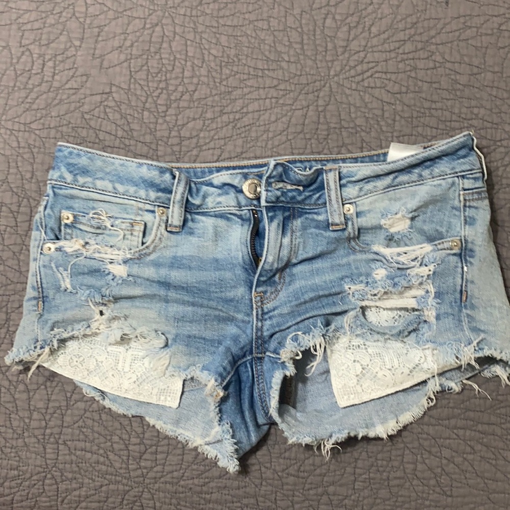 AE  size 6 Super low shortie stretch Jean shorts.